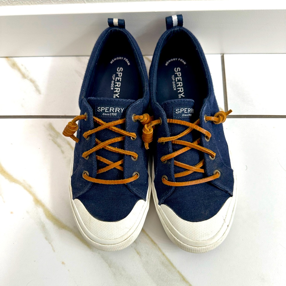 Sperry Women's Crest Vibe Core Sneaker